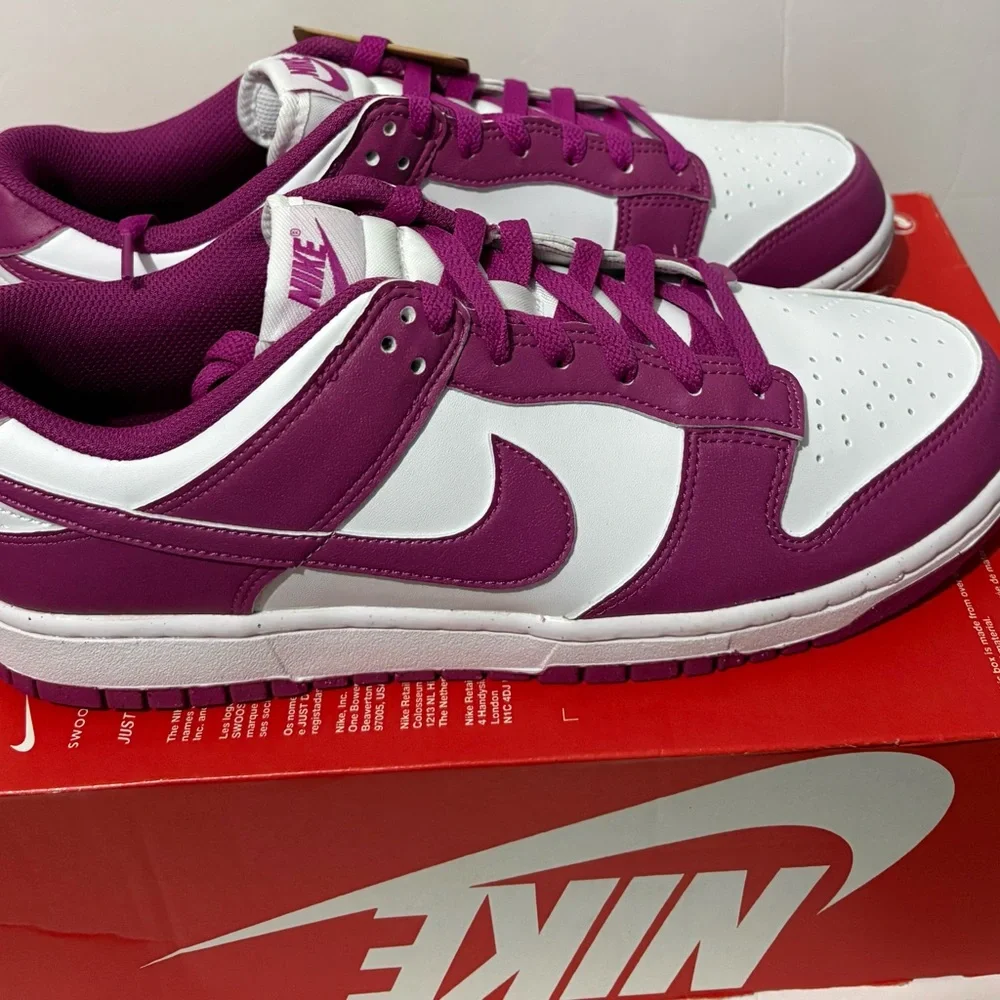 Nike Dunks - Picture 2 of 9